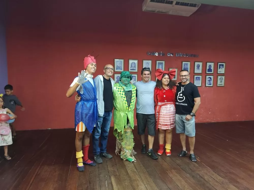 Estreia do espetáculo “Vamos Casar Dona Baratinha?” no Theatro 4 de setembro